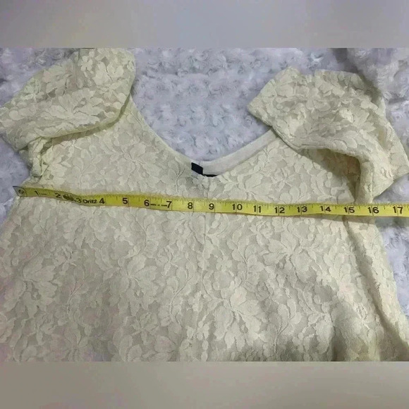 American Eagle Outfitters Ivory Lace 3/4 Sleeve V-Neck Babydoll Blouse - Picture 10 of 12